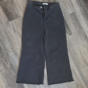 Zenana Outfitters Black Crop Jeans